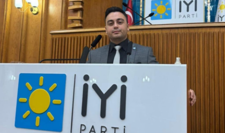 İYİ Parti Karesi İlçe Başkanı Cahit Can ..