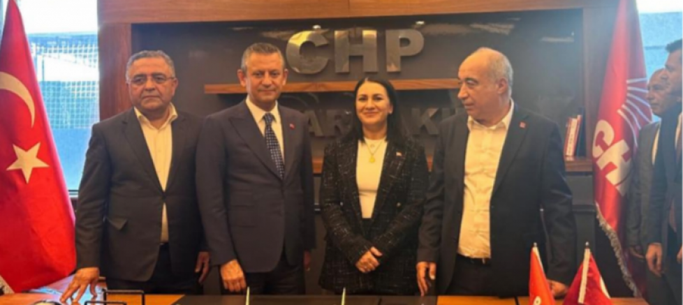 CHP BAĞLAR İLÇE BAŞKANI ÇİĞDEM ÖZTURAN KURT’TAN ECZACILAR GÜNÜ MESAJI - GÜNDEM - İnternetin Ajansı
