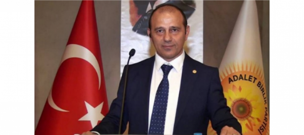 Genel Başkan İrfan Uzun: Reel Sektördeki Döviz Borcu Ekonomik Fırtınanın Habercisidir - GÜNDEM - İnternetin Ajansı