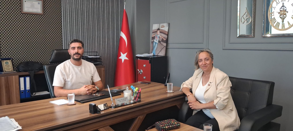 YUNUS EMRE MAHALLE MUHTARI YASEMİN GÜNGÖ..